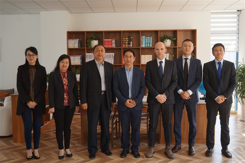 5bc45d8baa9a1.JPG 5bc45d8baa9a1.JPG